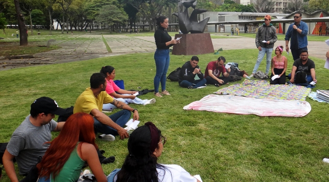 Estudiantes de sociología realizaron picnic literario