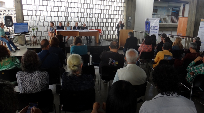 Celebran 45 aniversario del CENAMB en FAU-UCV