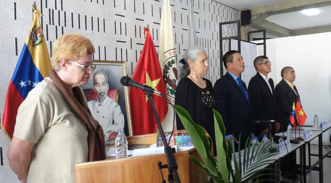 Día Internacional de la Educación se celebra en la UCV junto al embajador de Vietnam